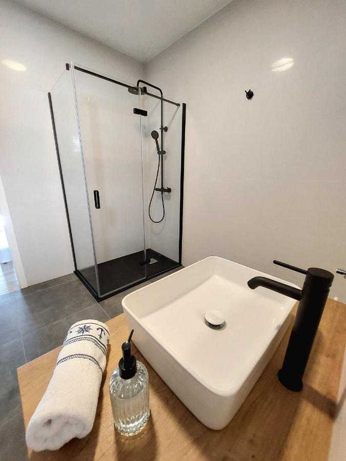 Luxury Sea View Apartment Есенице Экстерьер фото