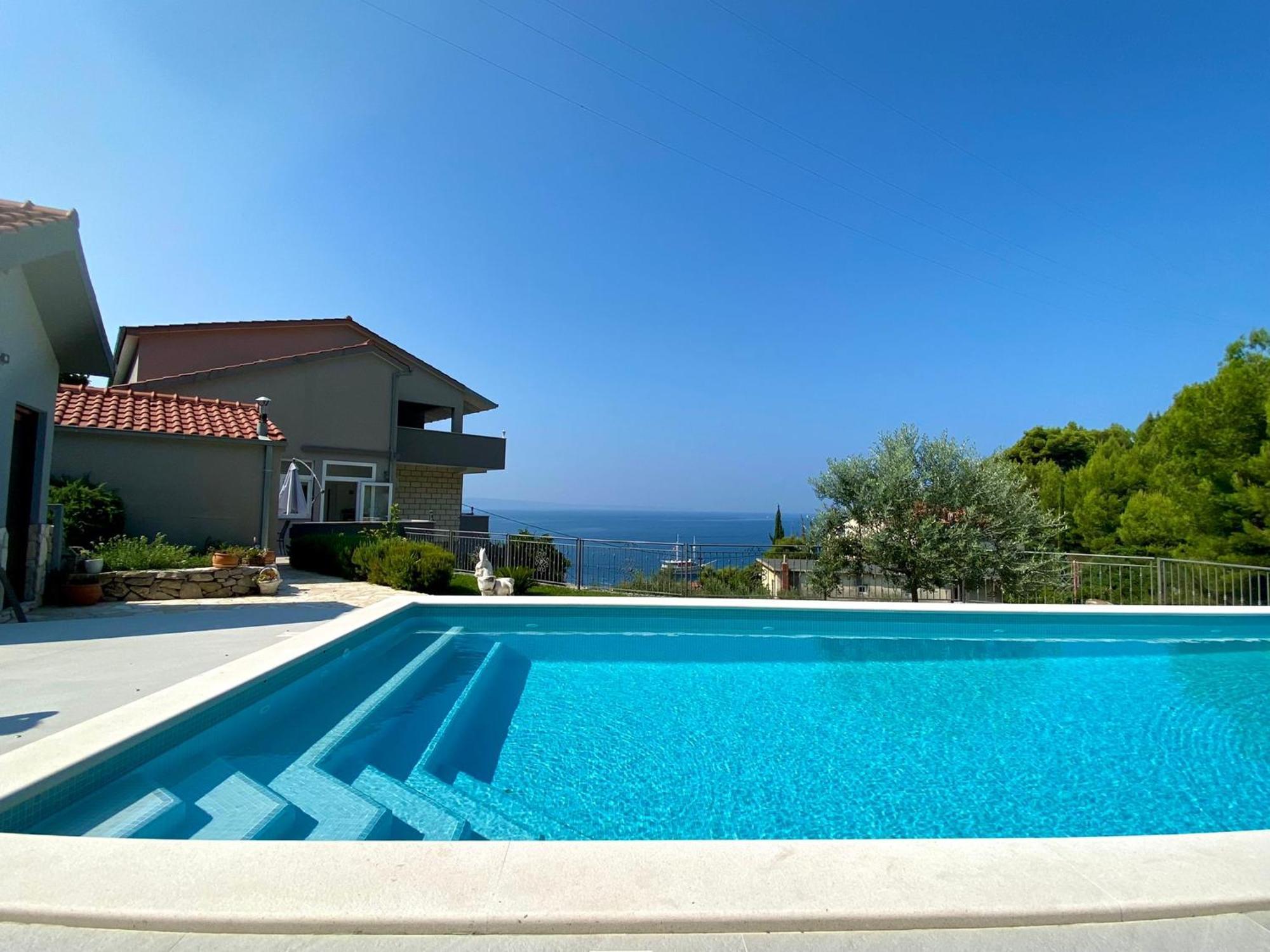 Luxury Sea View Apartment Есенице Экстерьер фото